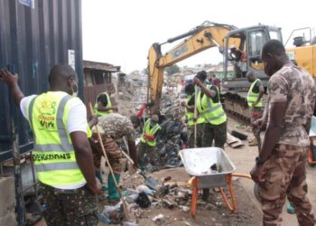Hundreds of illegal structures demolished at Odawna, Accra Central, Rawlings Park