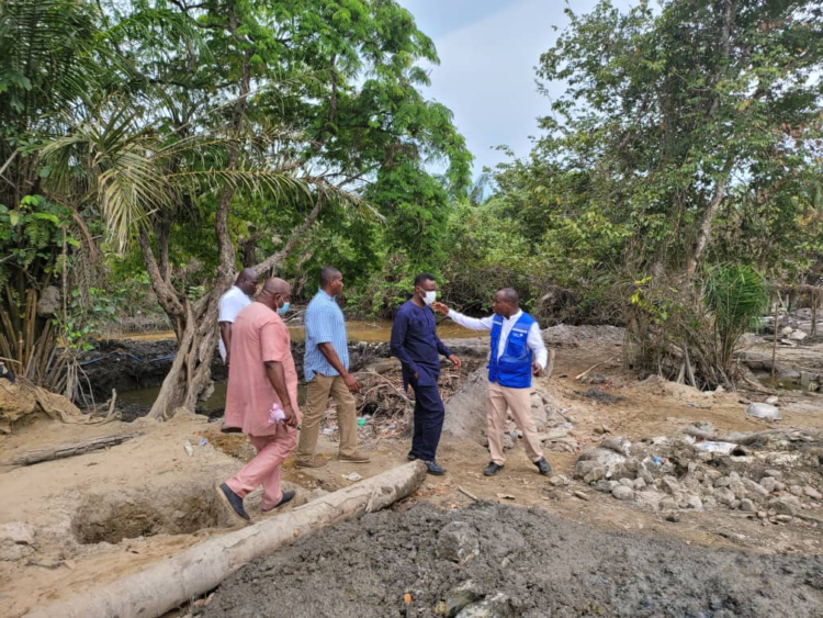 Western Regional Minister and Ellembelle DCE arrest illegal miner at Esiama