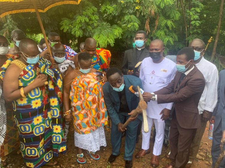 Kwahuhene, Pentecost church unite for development