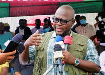 Gov’t to construct sea defence walls at Ketu South