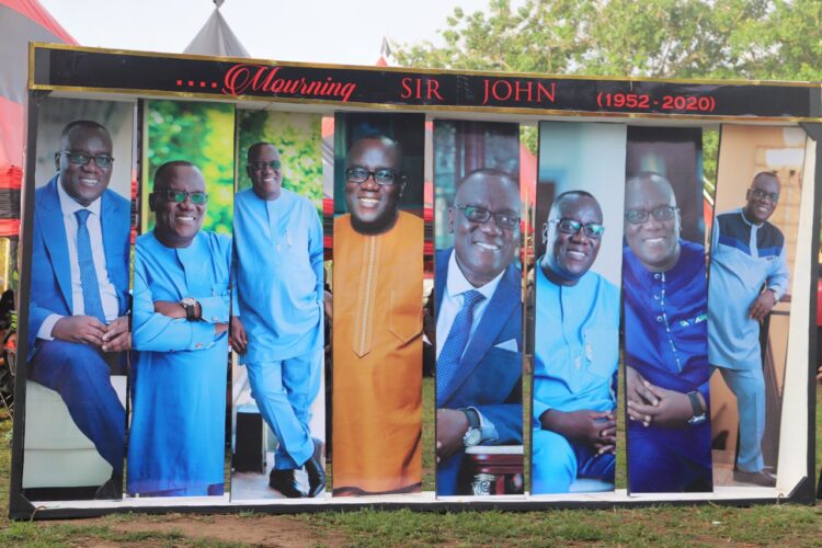 Hundreds troop to Sakora-Wonoo for Sir John’s burial