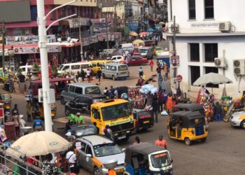 Residents of Kumasi blast gov’t over salaries for Presidential Spouses