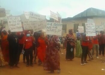 Ahafo: 1 in critical condition, others injured as police attack Tutuka protestors