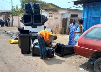 AMA distributes free waste bins in Korle Gonno to improve sanitation