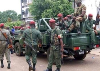Guinea coup soldiers order ministers for a meeting