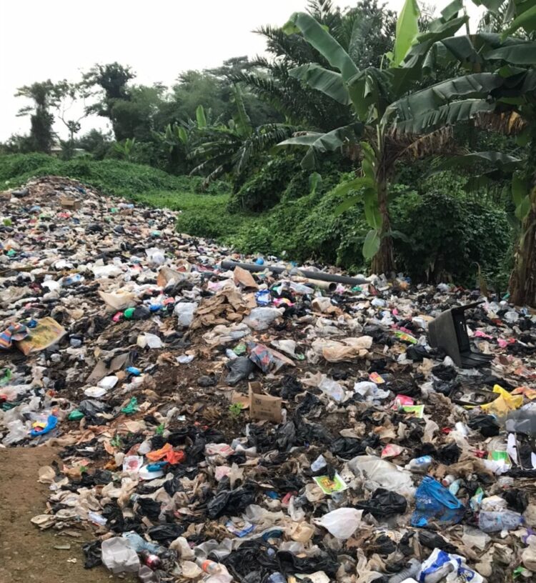 E/R: Filth engulfs Nsuta-Nkawkaw