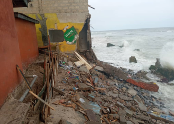 Tidal waves rack havoc in eight communities in Accra