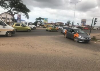 Confusion rocks motorists over faulty traffic lights at Weija Junction