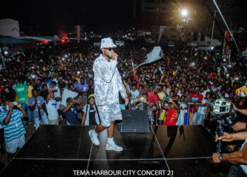 Nauytca performs to over 15, 000 people in Tema