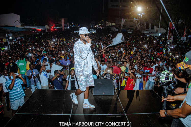 Nauytca performs to over 15, 000 people in Tema