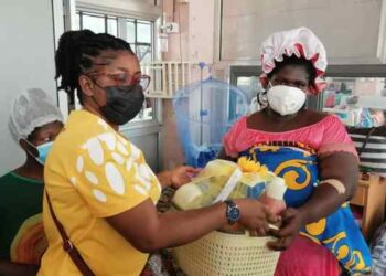 MTN Ghana donates 500 Hampers to Babies born on Christmas Day