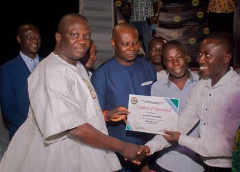 Teachers Appreciation Day: Bryan Acheampong gifts best teacher a car and 5k, Five others honored