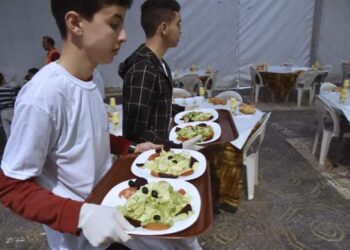 Algeria to give monthly pay to unemployed people