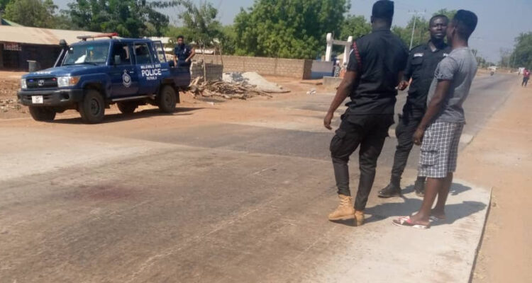 E/R: KIA truck carrying fowls catches fire at Atibie-Kwahu