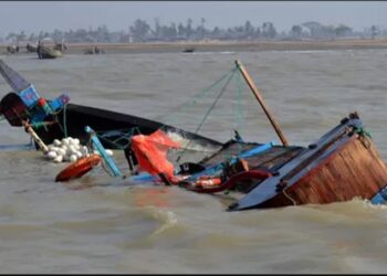 Father loses four children in boat accident