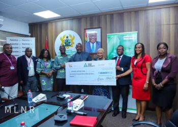 VRA, Mireku Duker and Mantrac Ghana Limited donate to Apiate Support Fund