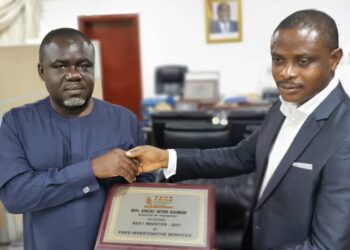 Three adjudged best ministers receive their awards