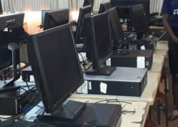 Chief supports Dadease R/C School with 20 Computers