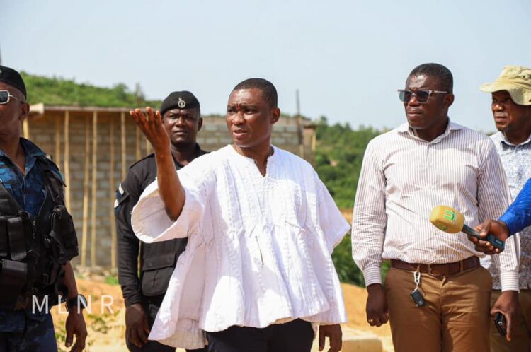 Deputy Lands Minister halts illegal stone quarrying at Oblogo