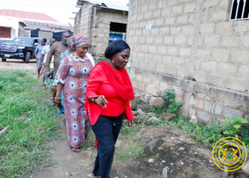 Minister visits 11-year-old girl whose dad allegedly attempted to use her for money ritual