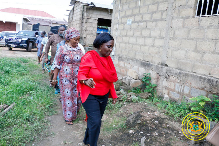 Minister visits 11-year-old girl whose dad allegedly attempted to use her for money ritual