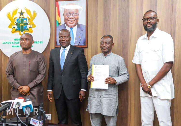 Lands Ministry gives 95 licenses to Ghana National Association of Small Scale Miners