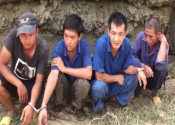 Kwahu: Counter Intelligence Unit officers from Presidency arrest 10 Chinese Galamseyers