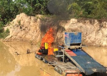 Over 800 Changfans destroyed as Deputy Lands Minister storms Offin River