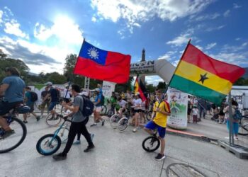 Meet the White teenager representing Ghana at the Unicycling World Champions