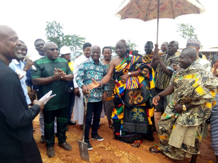 E/R: Minister cuts sod for construction of new Kwahu West Municipal Assembly complex