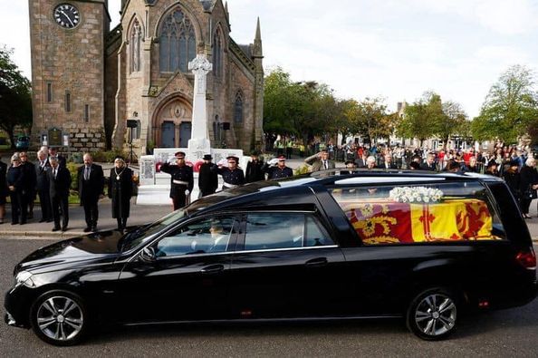 Queen’s coffin arrives in Edinburgh after journey from Balmoral