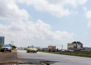 Potholes on Accra-Tema motorway cause heavy traffic for commuters