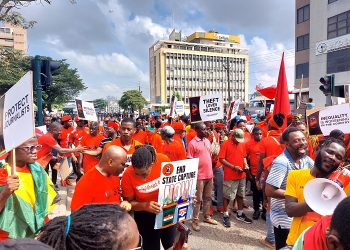 “Ku Me Preko” demonstrators paint Accra red