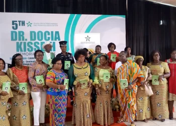 Government told to exempt health professionals from public sector employment freeze