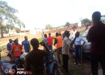 B/R: Labourers chase District CHED Officers out of Office over unpaid allowances