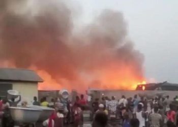 Fire destroys over 20 shops at Kantamanto