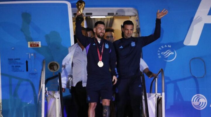 Argentina return home as bank holiday is declared - Republic Online