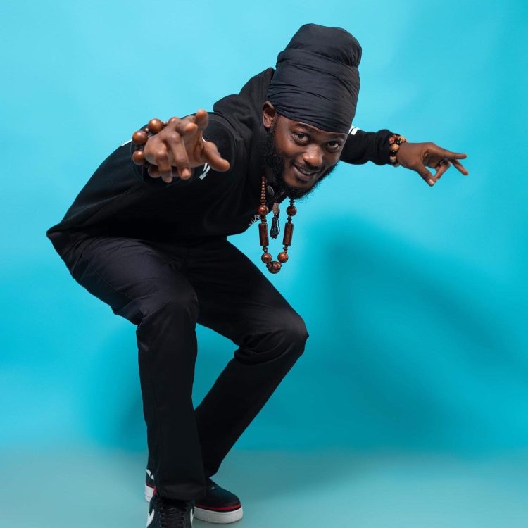 Iwan Suhyini announces big party for his album listening session