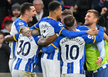Dominant Brighton send Liverpool to heavy defeat