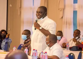 Mpraeso MP commends Education Minister