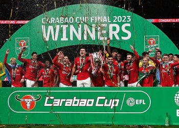 Carabao Cup: Man Utd win EFL Cup to end six-year trophy wait