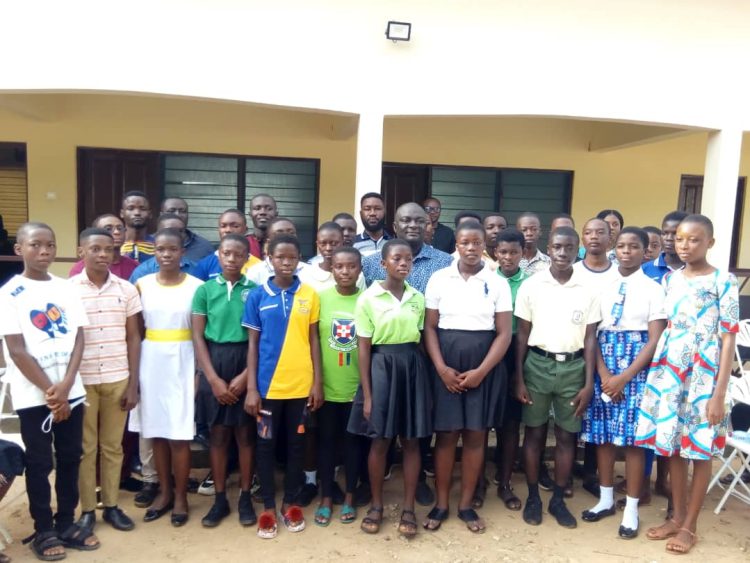 Mpraeso MP supports best performing BECE students in Kwahu South