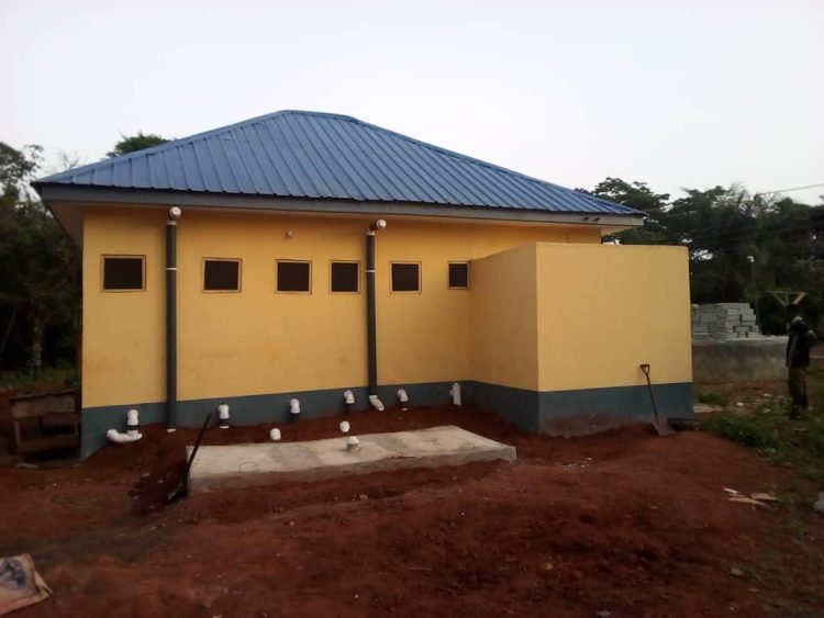 V/R: Hatorgodo residents resort to open defecation over 17-yr-old locked toilet facility