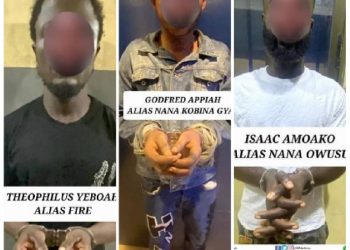 Police arrest 3 persons for brandishing weapons