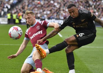 EPL: Arsenal throw away another two-goal lead at West Ham