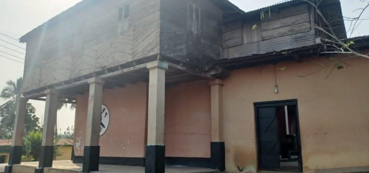 E/R: Dead bodies found at Amanase Palace