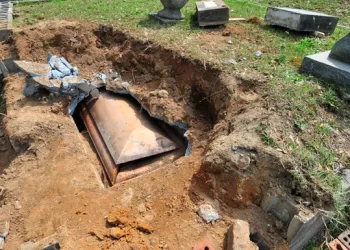 C/R: Corpse buried by wrong family exhumed after 4 months