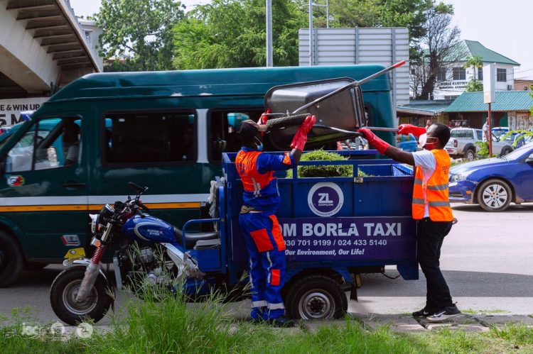 Zoomlion workers clean streets in Accra ahead of World Env’tal Day
