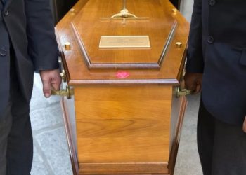 ‘Dead’ woman found breathing in coffin