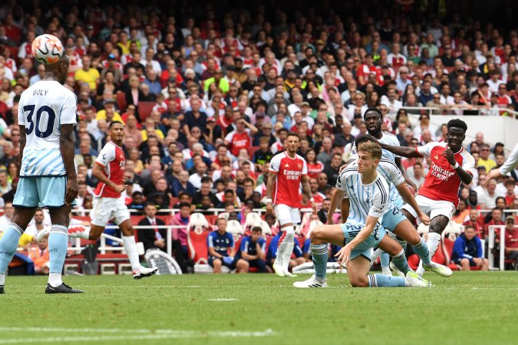 Superb Saka strike helps Arsenal to win over Forest